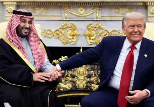 সৌদি আরবকে গুরুত্বপূর্ণ মিত্র ঘোষণা ট্রাম্পের