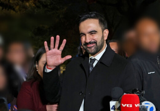 সর্বকনিষ্ঠ ও প্রথম মুসলিম মেয়র মামদানির অভূতপূর্ব উত্থান