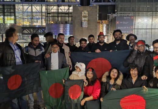 প্যারিসে মহান বিজয় দিবস উপলক্ষ্যে পতাকা সম্মিলন