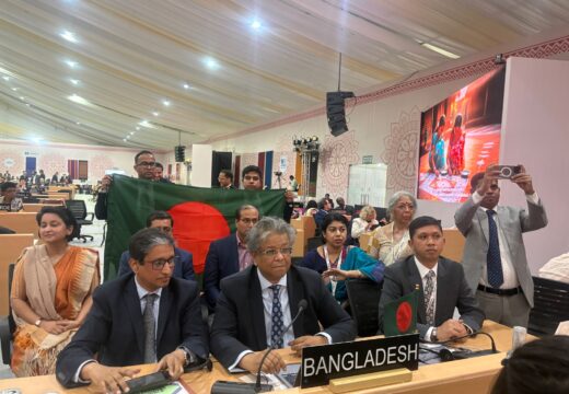 ইউনেস্কোর অপরিমেয় ঐতিহ্যের স্বীকৃতি পেল ‘টাংগাইল শাড়ী বুনন শিল্প’