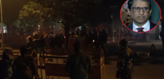 বাংলাদেশ হাউসের সামনে উগ্র হিন্দুদের বিক্ষোভ: দিল্লিতে বাংলাদেশের হাইকমিশনারকে হত্যার হুমকি