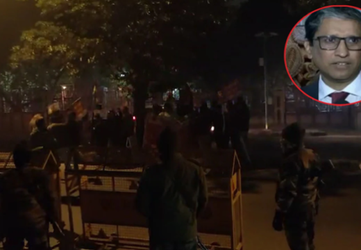 বাংলাদেশ হাউসের সামনে উগ্র হিন্দুদের বিক্ষোভ: দিল্লিতে বাংলাদেশের হাইকমিশনারকে হত্যার হুমকি